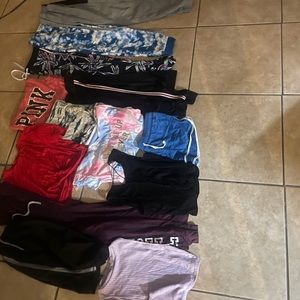 Clothes let me know for sizes